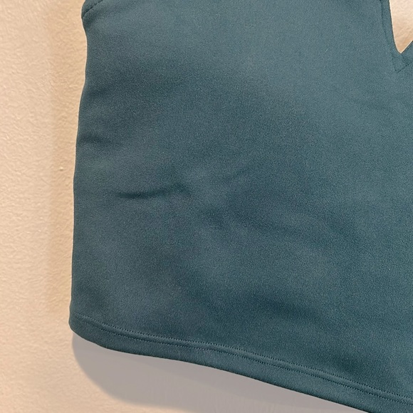 MARIKA SPORTS BRA SIZE SMALL - Picture 5 of 9